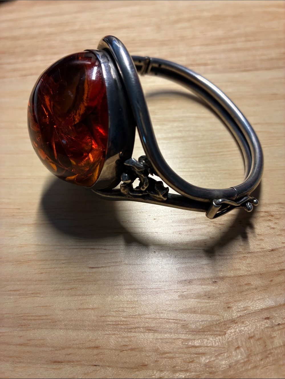 Vintage Sterling Silver Bracelet with Genuine Amber Cabochon - Picture 3 of 5
